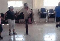 What..+Like+who+the+hell+tries+to+jump+rope+like_396422_4371137.gif