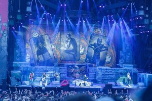 Paléo_2016_–_Iron_Maiden-7_(28417833616).jpg