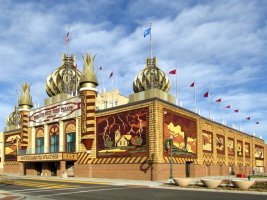 the-world-s-only-corn-palace-4698.jpg