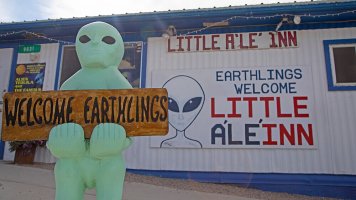 little-alien-inn.jpg